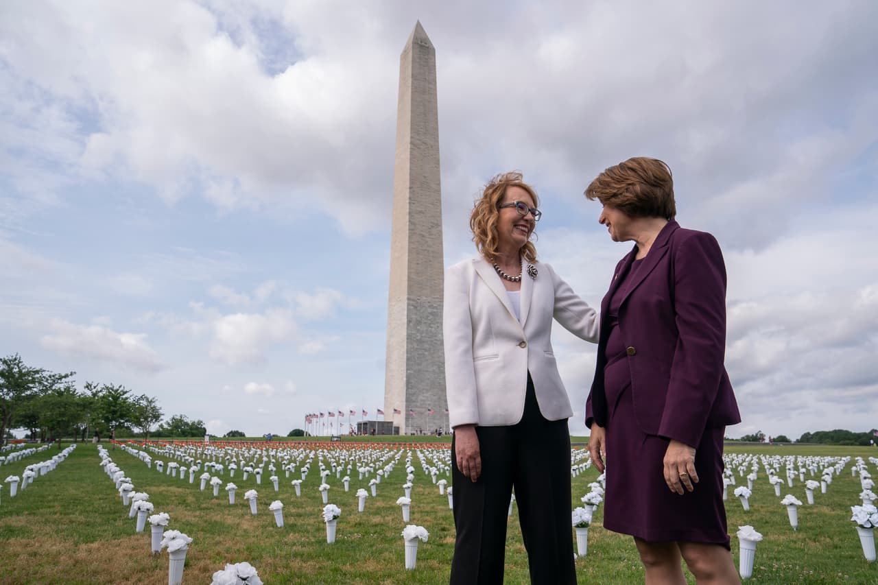 Pudo conversar también con Amy Klobuchar.