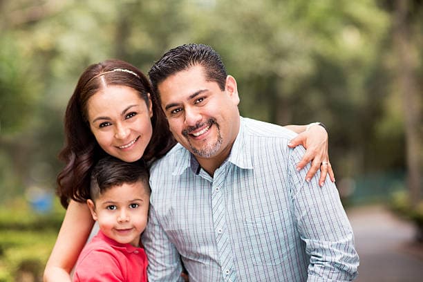 <b>Aumentos al Permiso Familiar Pagado</b>
<br>
<br>En el 2016, el estado de Nueva York aprobó nuevas leyes sobre el Permiso Familiar Pagado, algunas de las cuales aún no entran en vigor. En el 2020, trabajadores tendrán derecho a tomar hasta 10 semanas de tiempo libre por motivos familiares y a recibir el 60 por ciento de su salario semanal promedio, con un tope de $840.70 por semana.