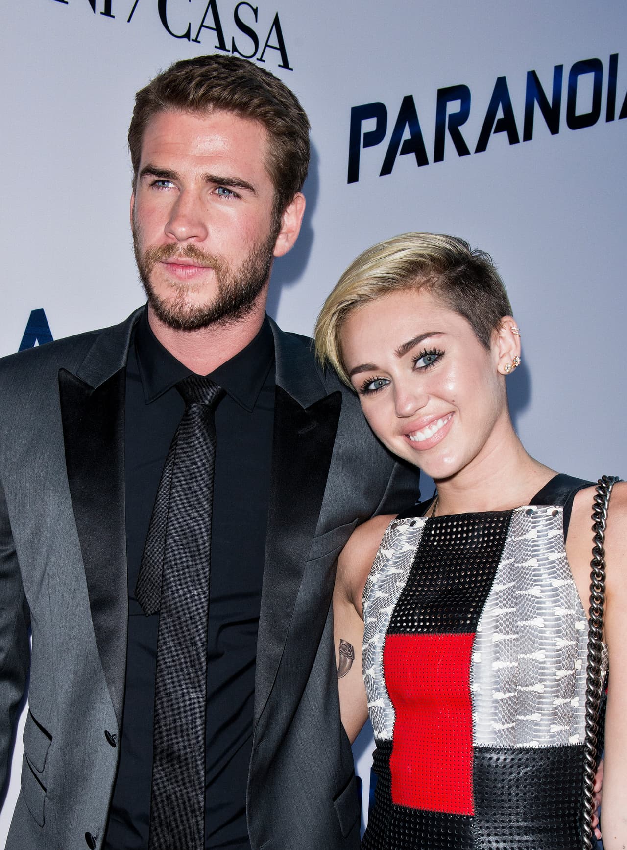 En agosto de ese año tuvieron su primera ruptura. Pero, en 2011, decidieron darse una segunda oportunidad. Un año más tarde, anunciaron su compromiso.
<br>