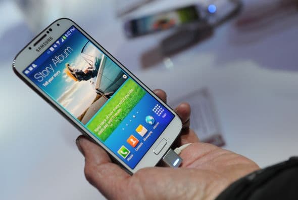 Samsung Galaxy S4 presentó también su Samsung Knox - con mejoras en la seguridad.