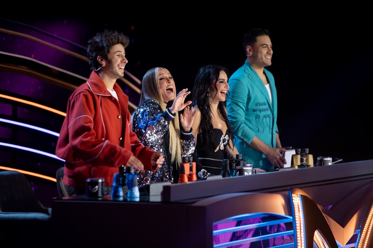 Mientras que los investigadores estaban ya en su lugar listos para una noche desafiante y con la intención de descubrir varias personalidades.