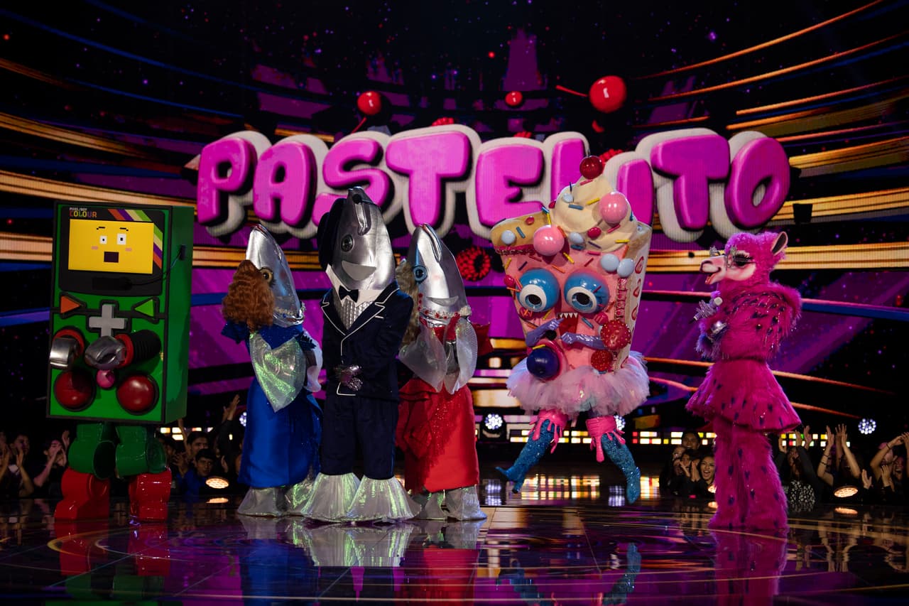 Al término del combate cuádruple los investigadores salvaron a Pastelito, mientras el publico rescató a Llama.