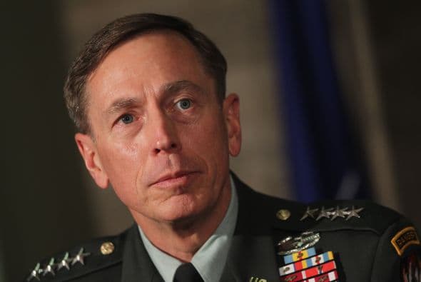 Obama aceptó la dimisión durante una conversación telefónica el viernes, pocos días antes de la audiencia prevista de Petraeus la semana próxima en el Congreso sobre el presunto fallo de la CIA en proteger el consulado estadounidense en Bengasi, Libia. Ver toda la información