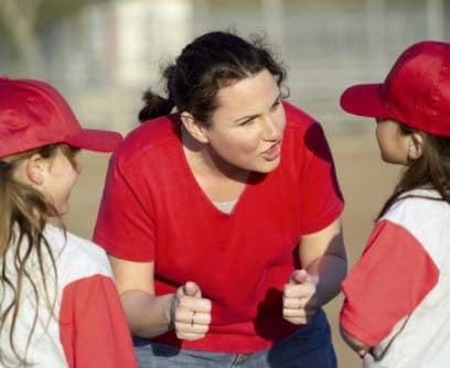 Una guía extra "En este programa encontramos a alguien con potencial que necesita a alguien para progresar en su vida, también los ayudamos a encontrar los recursos, y aprender dónde y cómo buscarlos", explicó Pérez. El oficial asegura que cuando él era niño, sus padres además de apoyarlo vieron la necesidad de un profesional que le guiara en el camino.