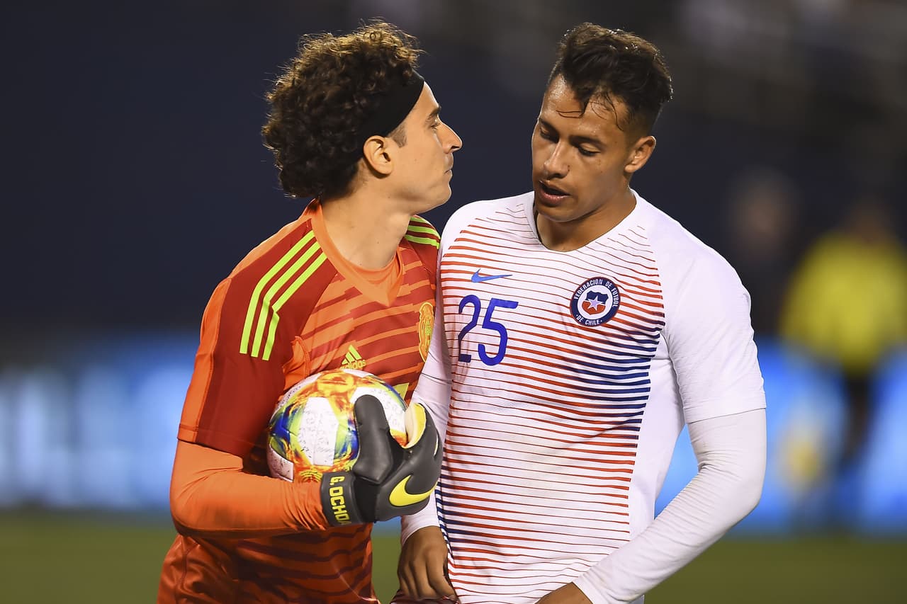 Aunque Chile buscó las opciones para recortar el marcador, la seguridad defensiva y Memo Ochoa impidieron más goles de los Australes.