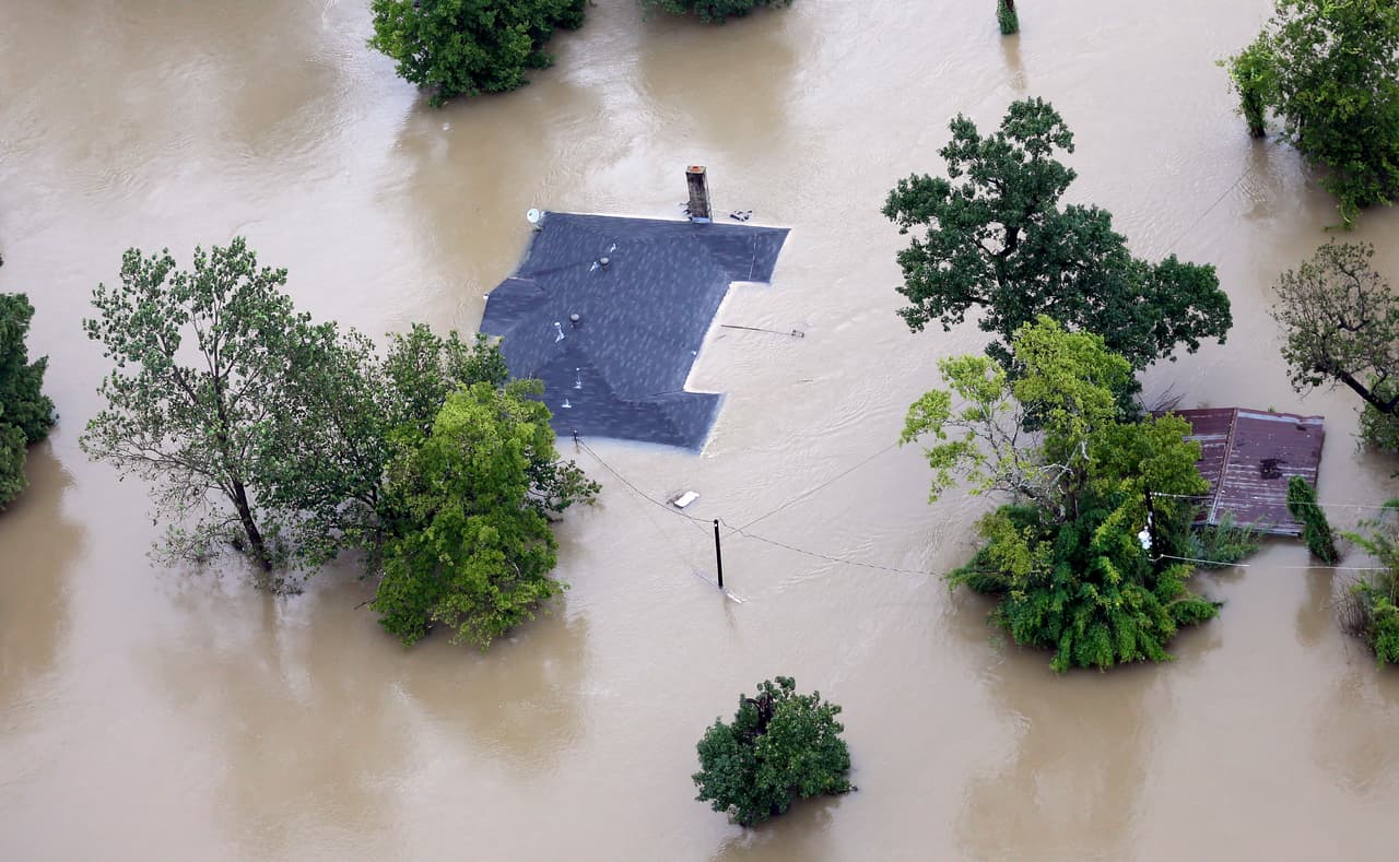 Una casa totalmente sumergida en Houston.