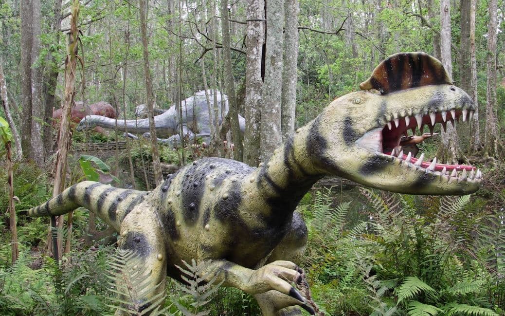 Dinosaur World, Plant City - Este es uno de los tres parques 'Dinosaur World' que existen en Estados Unidos. El lugar cuenta con más de 200 esculturas de tamaño natural de estos animales prehistóricos.