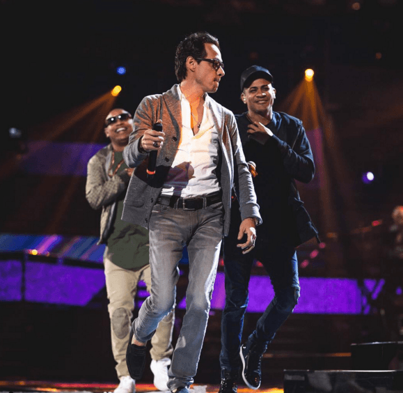 Báilele que falta muy poquito para su actuación.