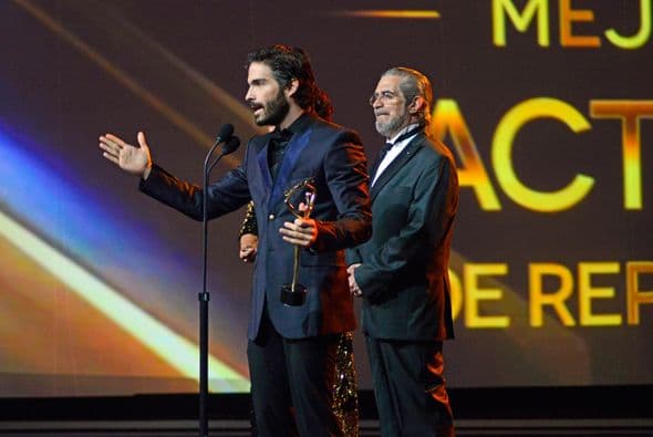 En 2015 ganó la estatuilla de Premios TvyNovelas en la categoría a Mejor Actor de Reparto por su partipación en el melodrama 'Lo que la vida me robó'.
