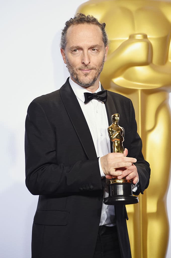 Emmanuel Lubezki se ha ganado tres premios Oscar a Mejor Fotografía con ‘Gravity’ en 2013, ‘Birdman’ en 2014 y ‘El renacido’ en 2015.
