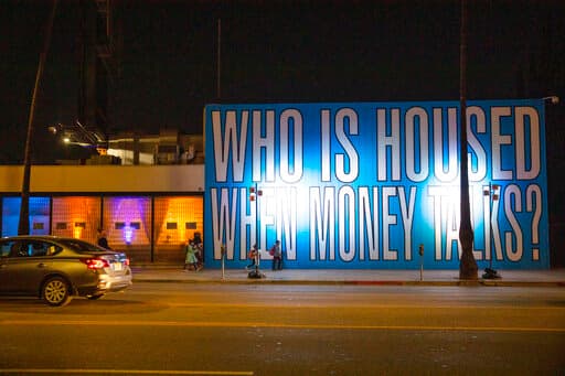 El CEO de la Asociación de Apartamentos de California, Tom Bannon, calificó la propuesta como un "esfuerzo creativo", pero dijo que se debe "refinar" el plan. Hasta el momento se desconoce que qué consistirá los ajustes.