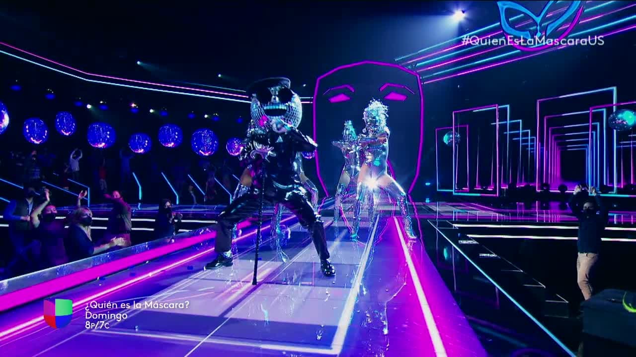 En esa ocasión, Disco Ball cantó y bailó al ritmo de 'Tusa' y conquistó a todos con su gran energía.