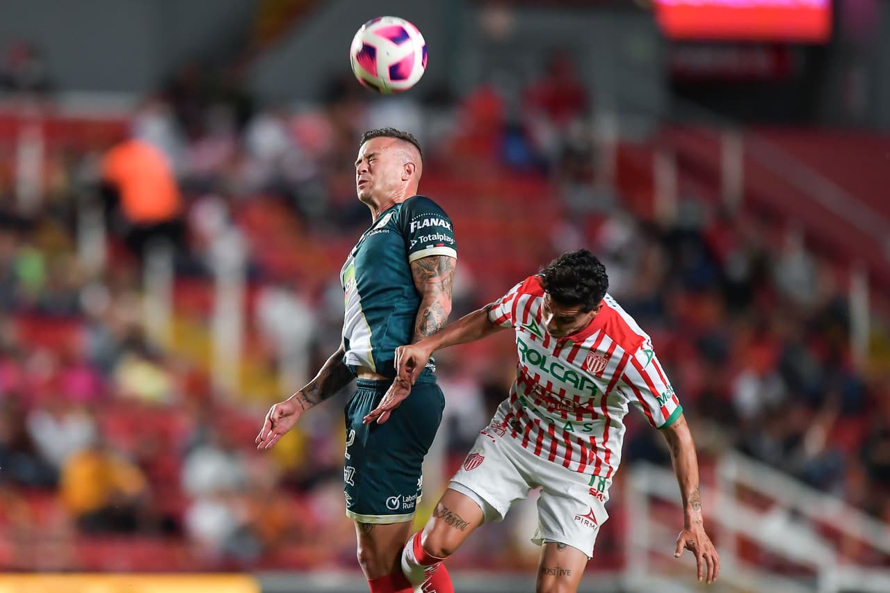 Guillermo Martínez anota al minuto 87 y hace que puebla se lleve los puntos en la victoria 0-1 sobre Necaxa.