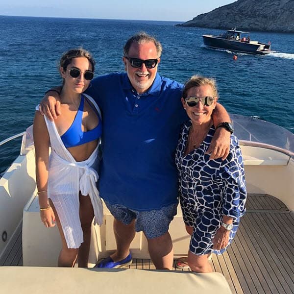 Viajar es una de las grandes pasiones de Raúl, por eso conoce muchos países del planeta. Recordemos algunas de sus aventuras.