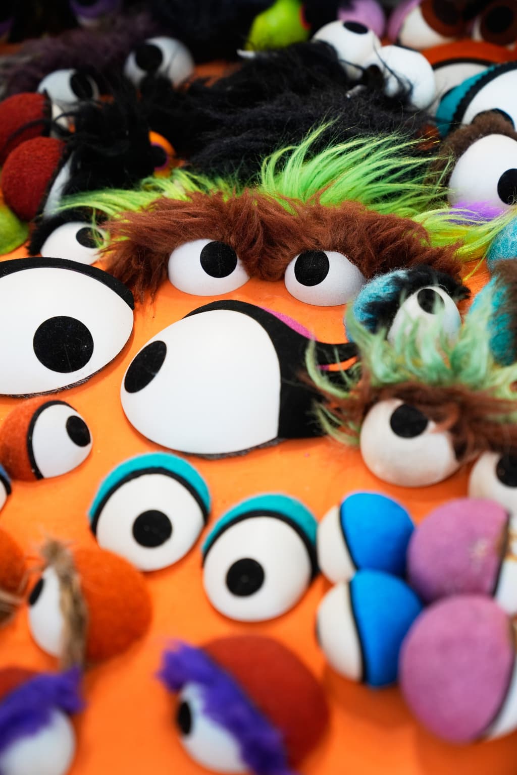 Si de miradas y expresiones se trata, aquí una pequeña muestra de las diversas alternativas con las cuales se trabaja en el 'Jim Henson's Creature Shop'.