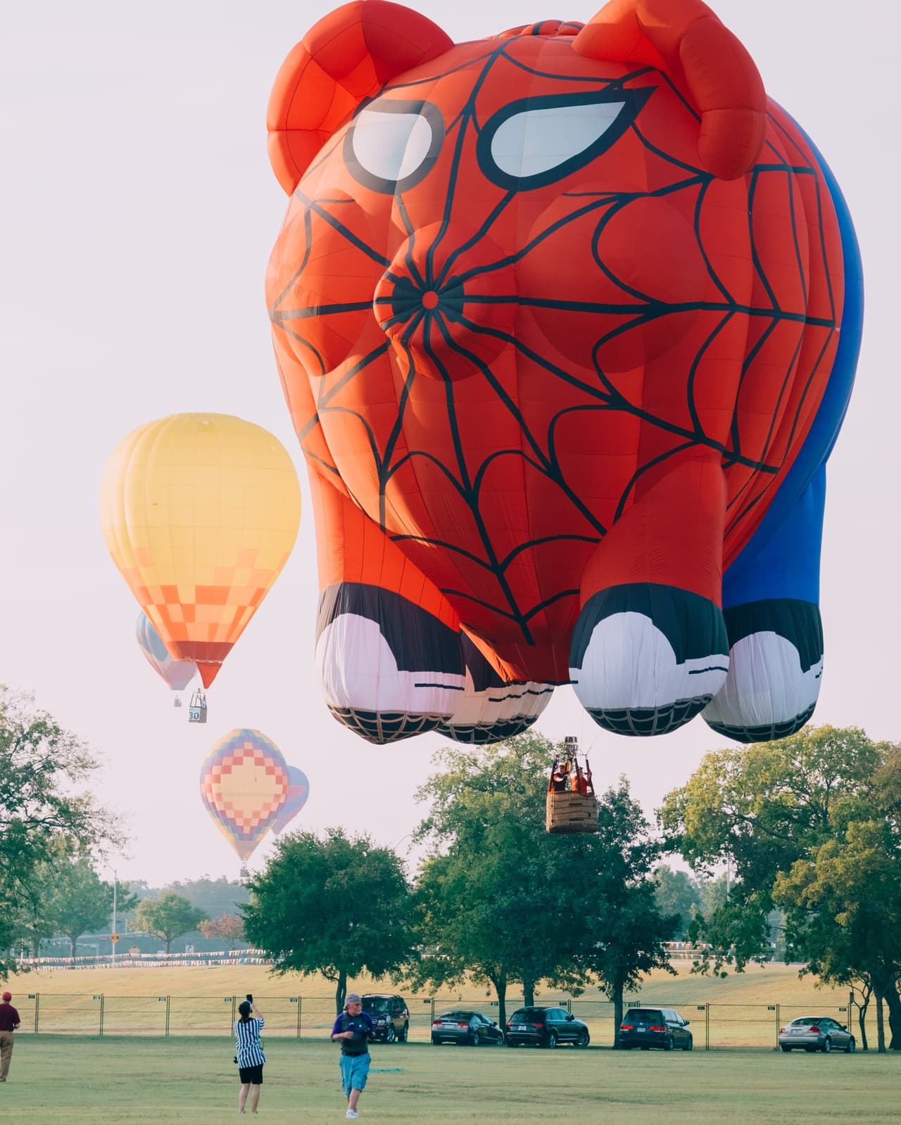 Estos son los horarios del evento: Jueves 22 de septiembre de 5pm a 9pm, Viernes 23 de septiembre de 4pm a 10pm, Sábado 24 de septiembre de 6am a 10 pm y Domingo 25 de septiembre de 6am a 7pm.
<br>