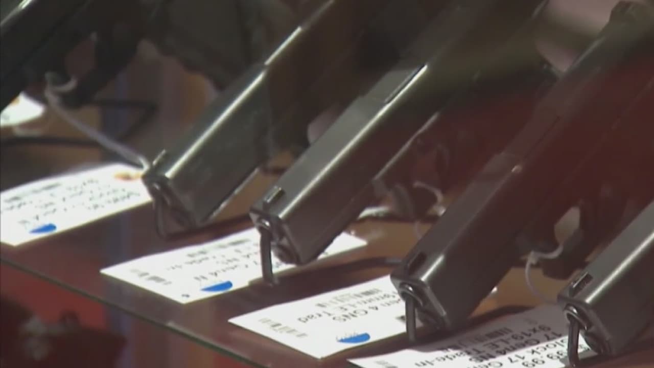 Critican al gobierno de Joe Biden por acciones ejecutivas sobre control de armas de fuego