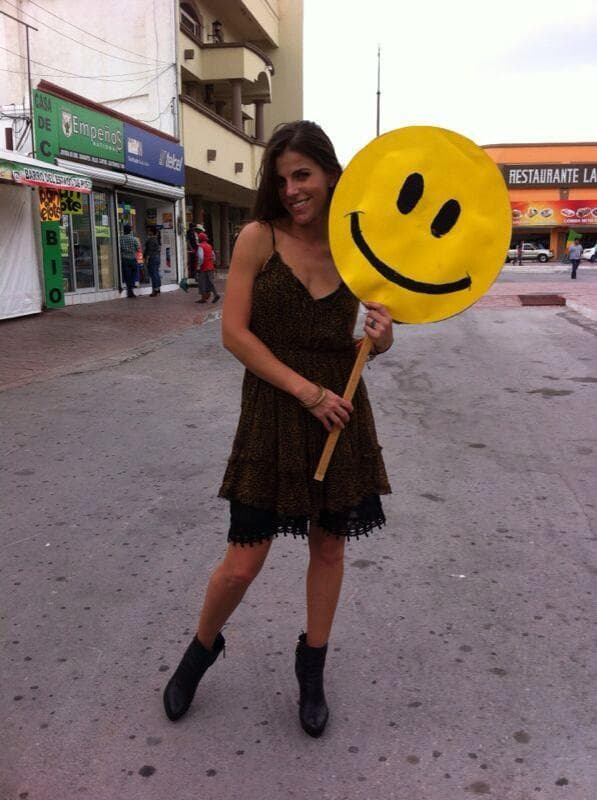 Según las declaraciones que dio a la revista 'Maxim', la actriz de 'La Piloto' se considera "un poco gitana", esto por haber vivido en muchos lugares del mundo.