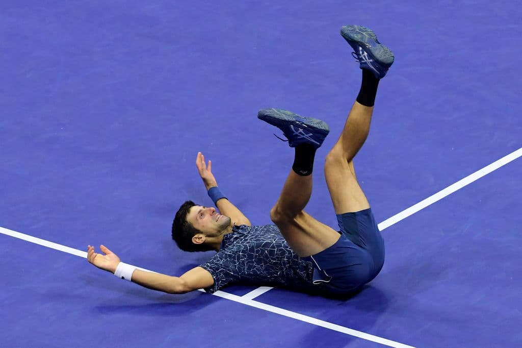 Como el que se quita un peso de encima, Djokovic sintió el piso de la cancha en Flushing Meadows, testigo ya en 2011 y 2015 de sus victorias allí.