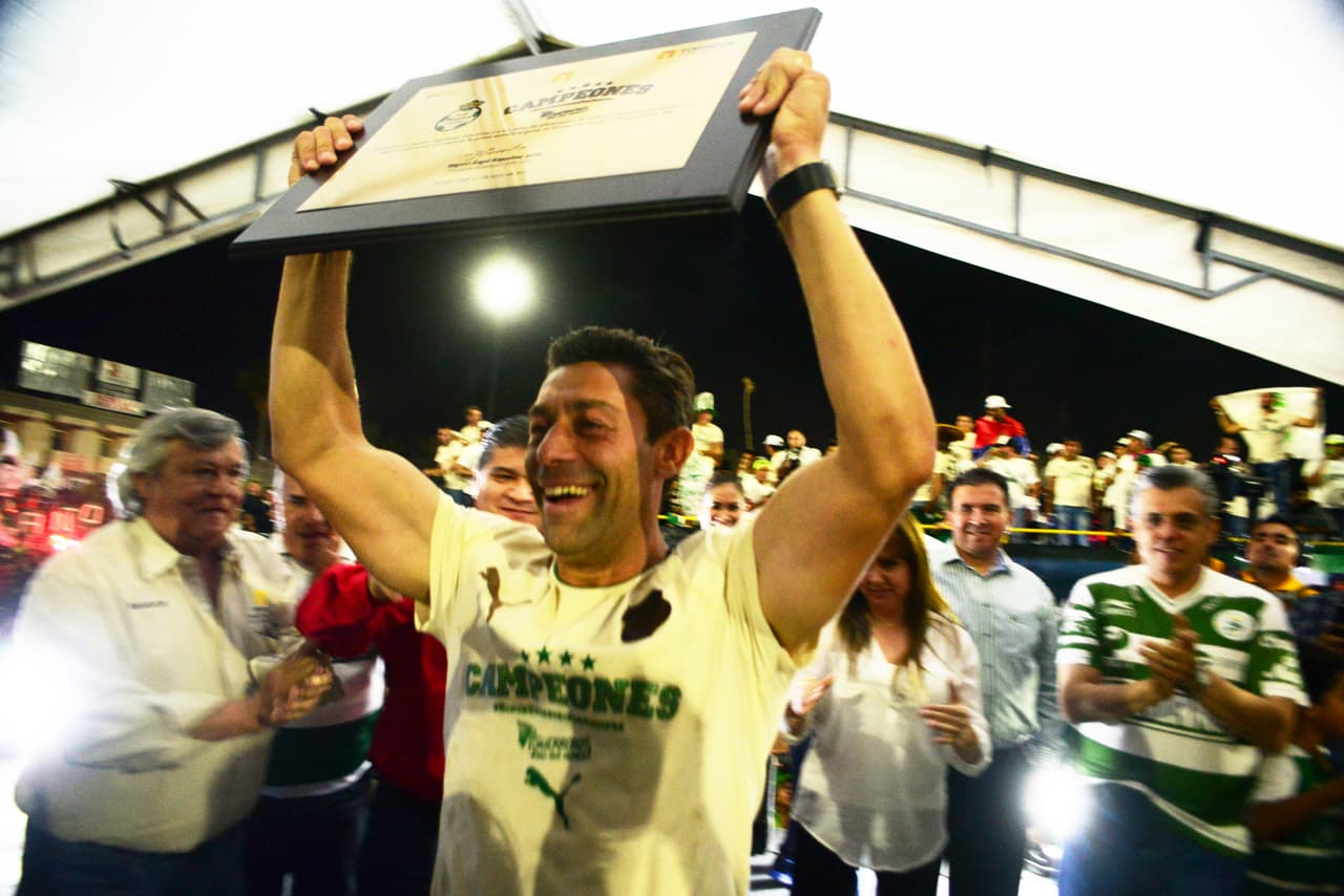 Victorias en cuartos de final ante el líder general Tigres, en semifinales ante el favorito Chivas y en la recordada final ante el también sorprendente Querétaro, le dieron su quinta estrella a los Guerreros.