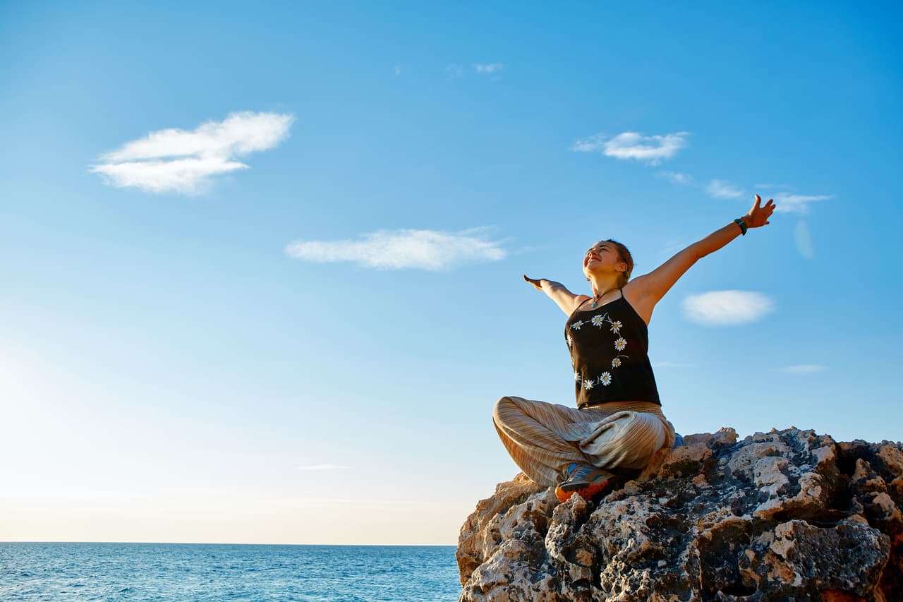 ¡Es la lluvia de estrellas de tu signo, las Gemínidas! Llegó el momento adecuado para dejar atrás las inquietudes del pasado. Tu presente es tu realidad y ahora cuentas con una reserva energética doble que te inspira y ayudará a salir muy bien de cierto problema legal o económico que pudiste haber tenido, tú, o un miembro de tu familia.