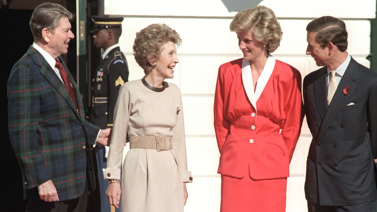 Dorante-Day, quien actualmente vive en Queensland, también dijo que de no haber sido por
<b><a href="https://www.univision.com/entretenimiento/huyendo-se-le-atraveso-la-muerte-asi-fueron-las-ultimas-horas-de-diana-la-princesa-del-pueblo"> la trágica muerte de Lady Di</a></b>, hace 22 años, su identidad habría sido revelada.