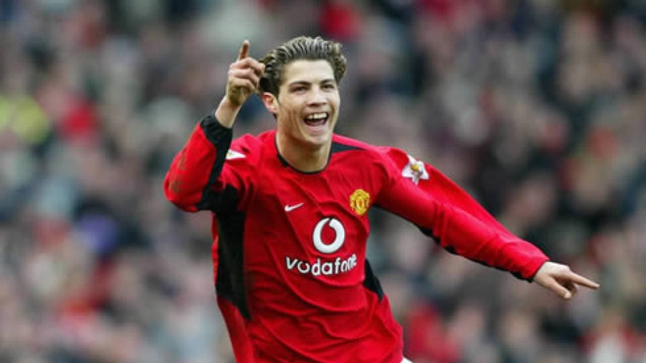 En Manchester United, antes de volverse ícono de la moda (evidentemente).