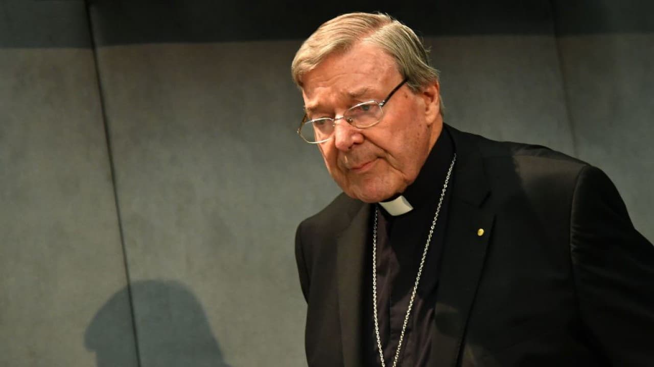 El cardenal Pell, responsable de finanzas del Vaticano, rechaza ante corte en Australia los cargos de pederastia que se le imputan 