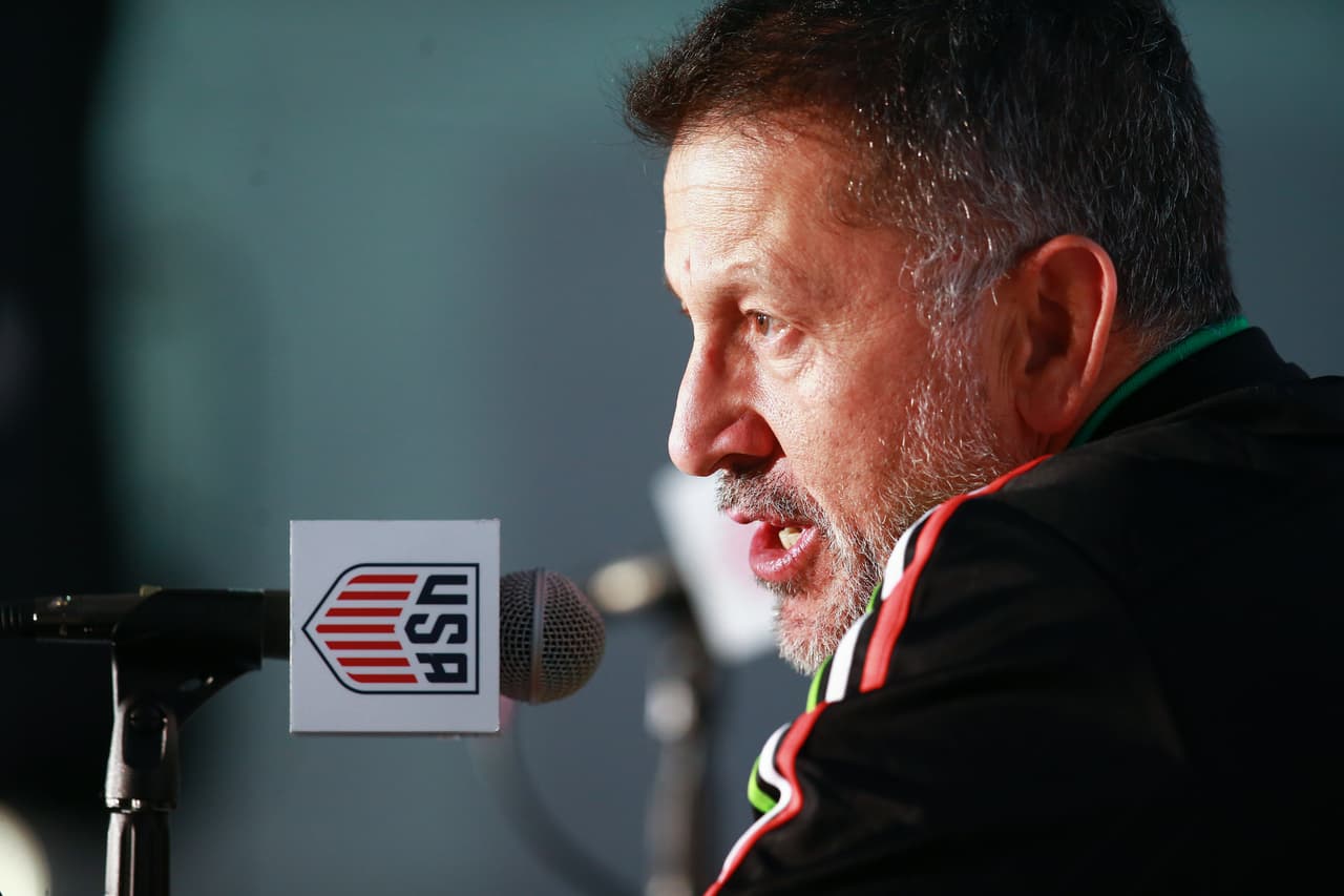 Osorio respalda al Chicharito: "Es injustamente criticado"