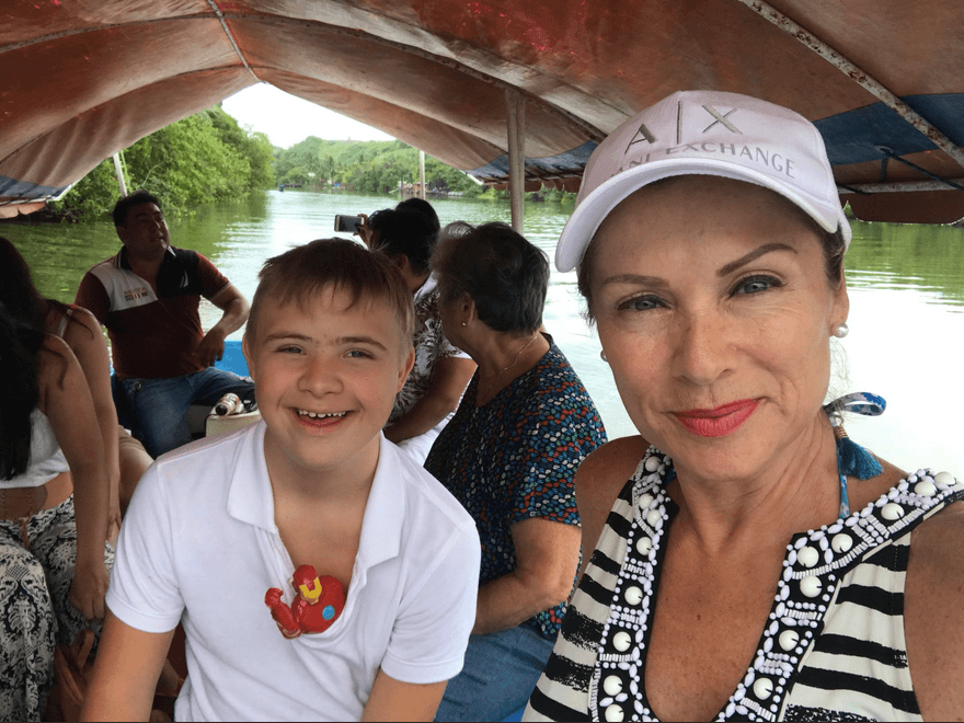 “Yo estoy segura que, a lo mejor, más que Carlo, Luciano es el que me va a decir en pocos años, adiós”, se sinceró Lety.