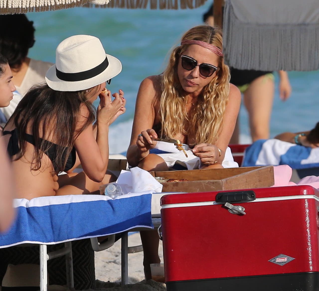 Disfrutando tras una agenda llena de trabajo.