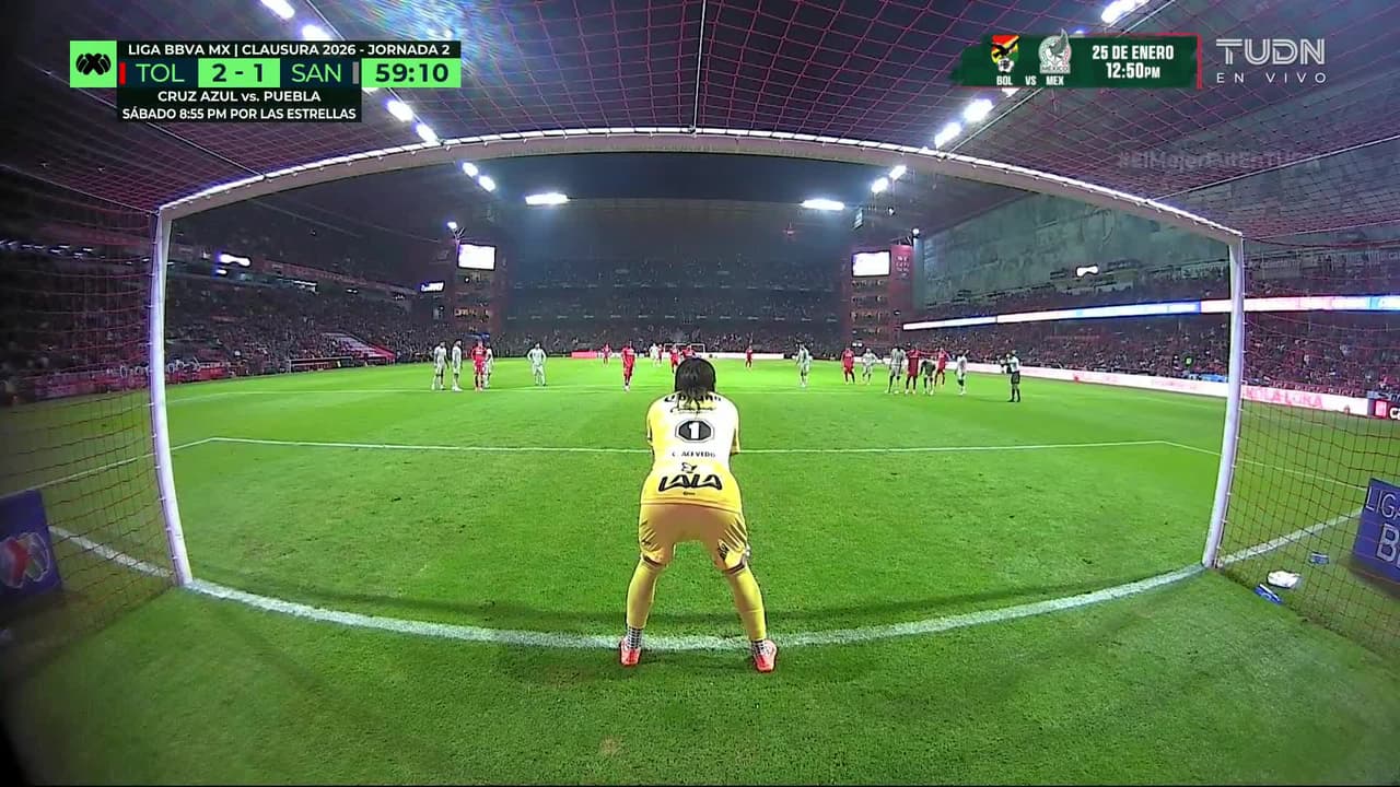 ¡GOL!  anota para Toluca. Helinho