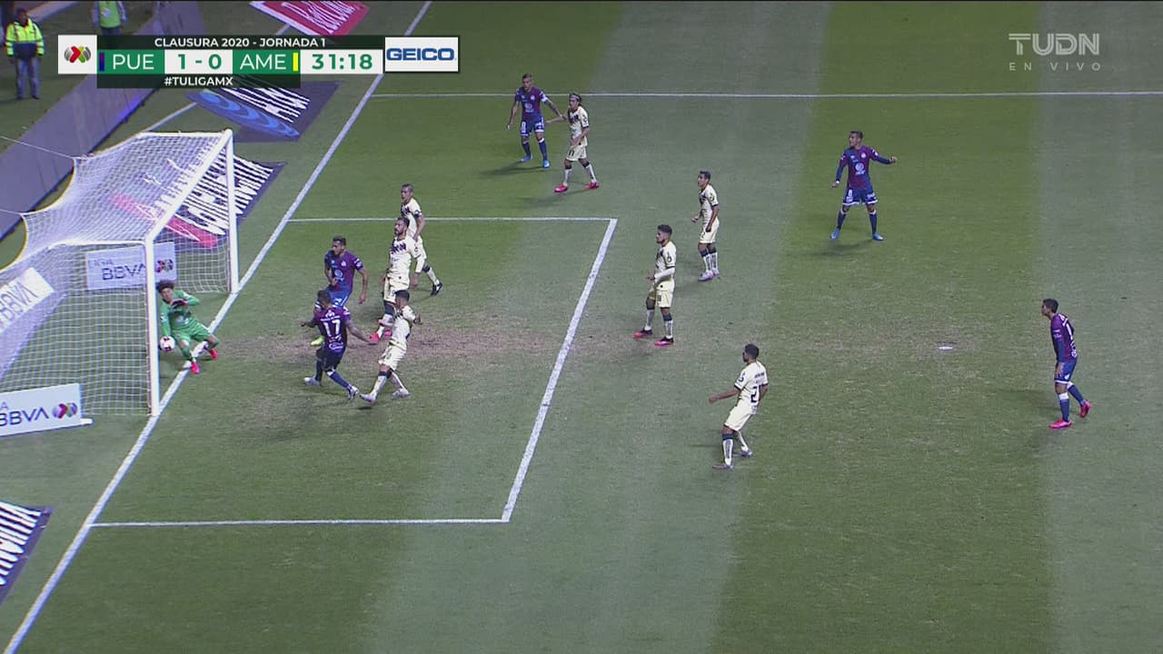 ¡Ochoa salva en la línea al América! Memo ya es el héroe ante Puebla