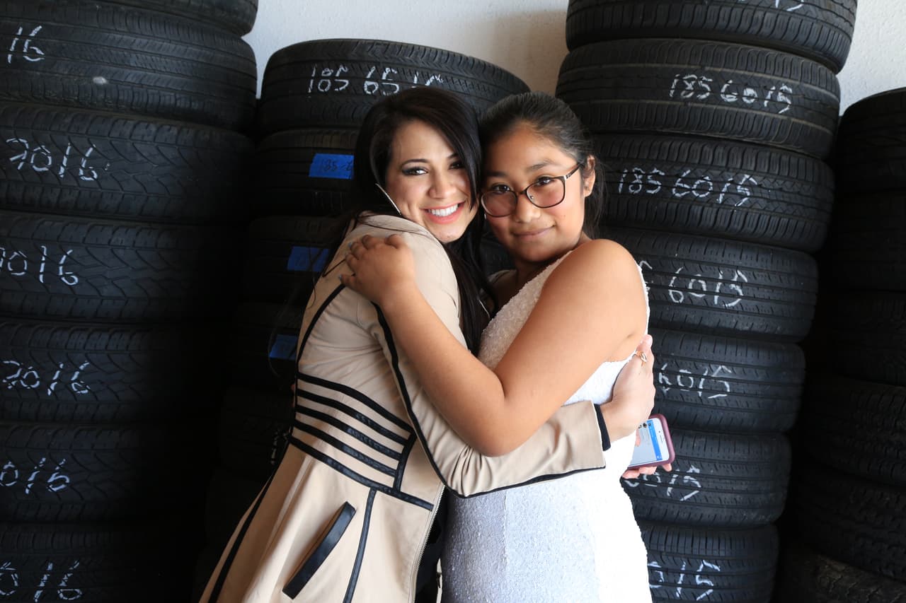 <b>Carla Medrano </b>conoció a su primera ahijada; ella es Citlali, pronto cumplirá quince años, por lo que su hermana la registró en la promoción #CarlaBuscaAhijadas y resultó ser la primer ganadora.