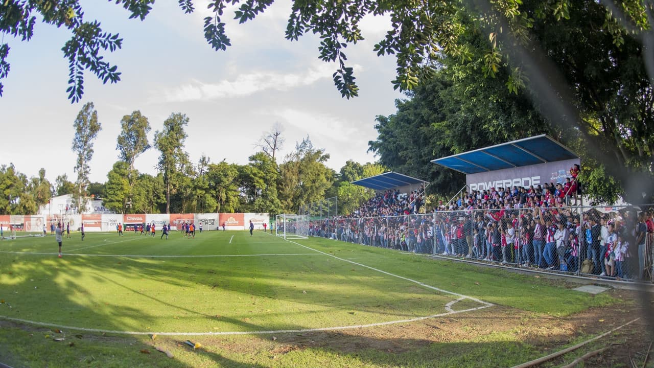 Trabajadores de Chivas señalan reapertura de Verde Valle; directiva lo niega