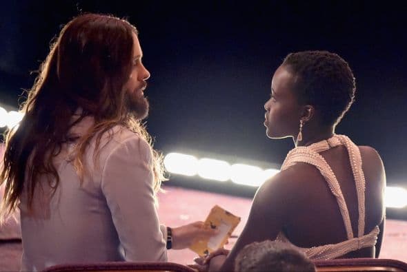 TMZ incluso recalcó en su informe que el ladrón devolvió el vestido para que la gente descubriera "el tipo de falsedades que hay en Hollywood". ¡Qué tal! De momento, existe una investigación para determinar que efectivamente se trate del vestido hurtado.