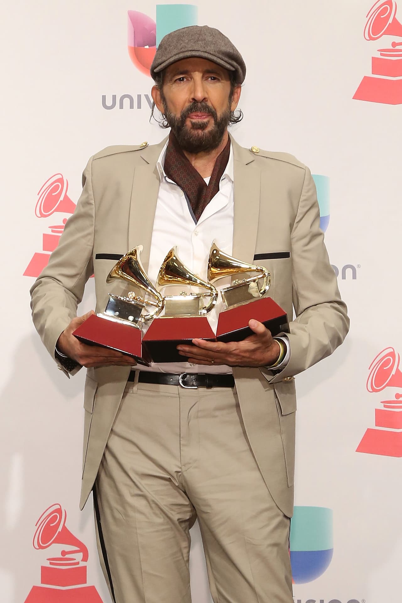 Juan Luis Guerra también está en la lista de los más ganadores con 17 Latin GRAMMY.