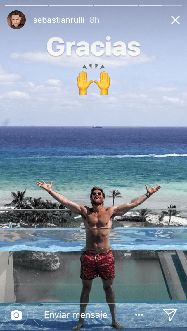 La pareja está de vacaciones en Puerto Morelos, Quintana Roo, y se divirtió bajo el sol.