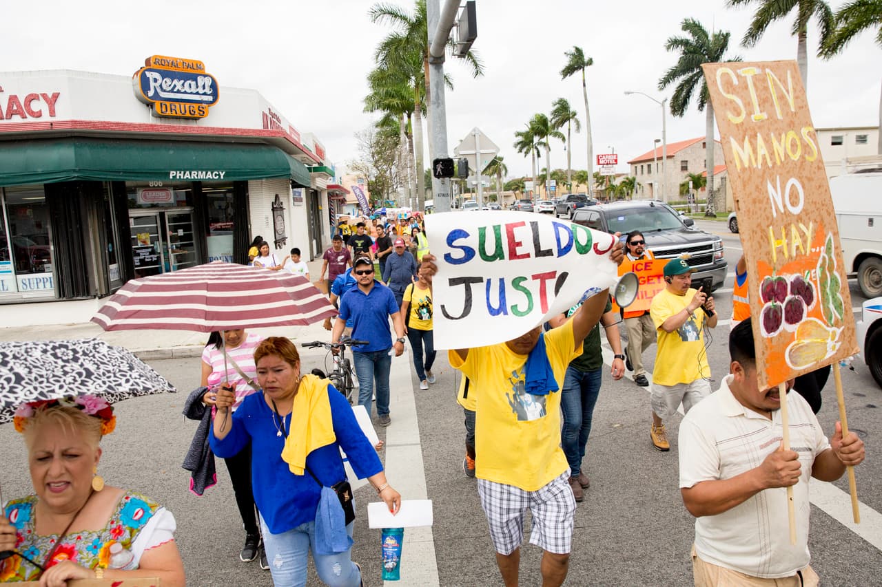 La marcha, que duró aproximadamente una hora, recorrió varias millas por las calles de Homestead.