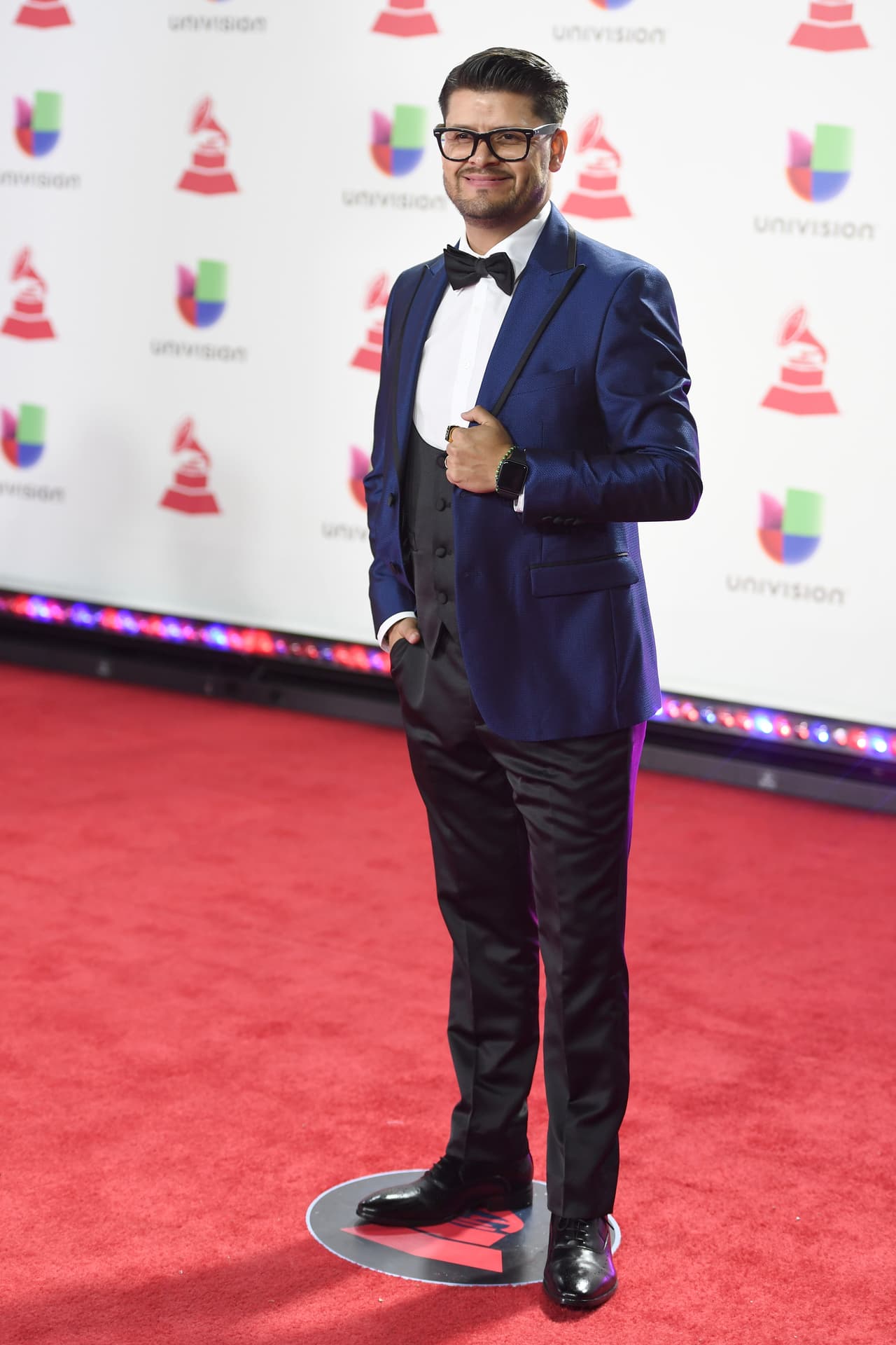 Jc Barrios también se sumó a la tendencia de los moños en los hombres.