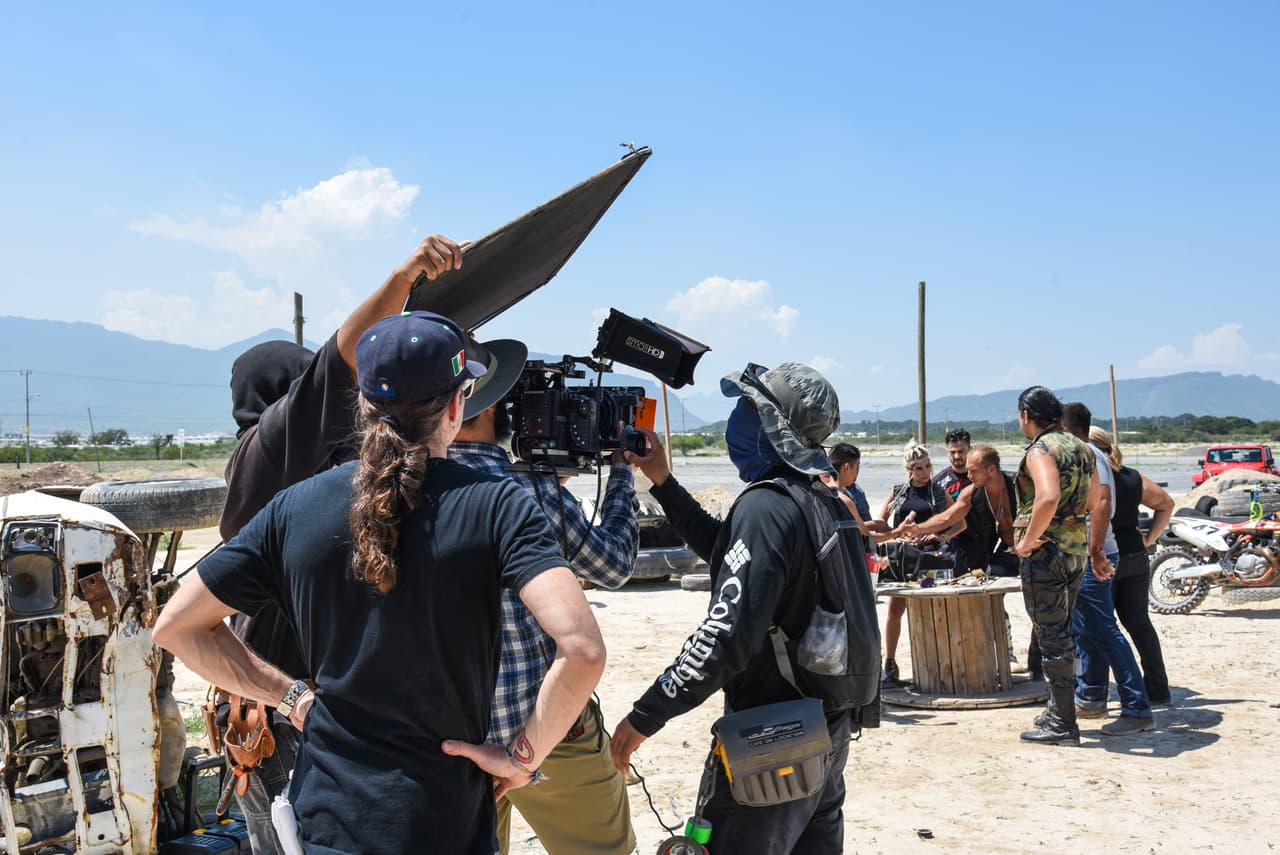 Marlene Favela y Salvador Zerboni son los protagonistas de esta historia de desamor y en las fotos, se puede apreciar la buena convivencia entre ellos y la agrupación norteña.