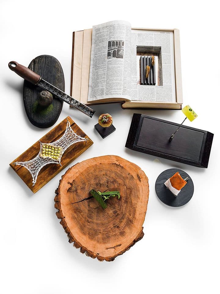 "Botanas" de la temporada 2014 del restaurante Le Chique en la Riviera Maya (México), platos de un bocado que son la bienvenida a una cena de más de veinte tiempos.