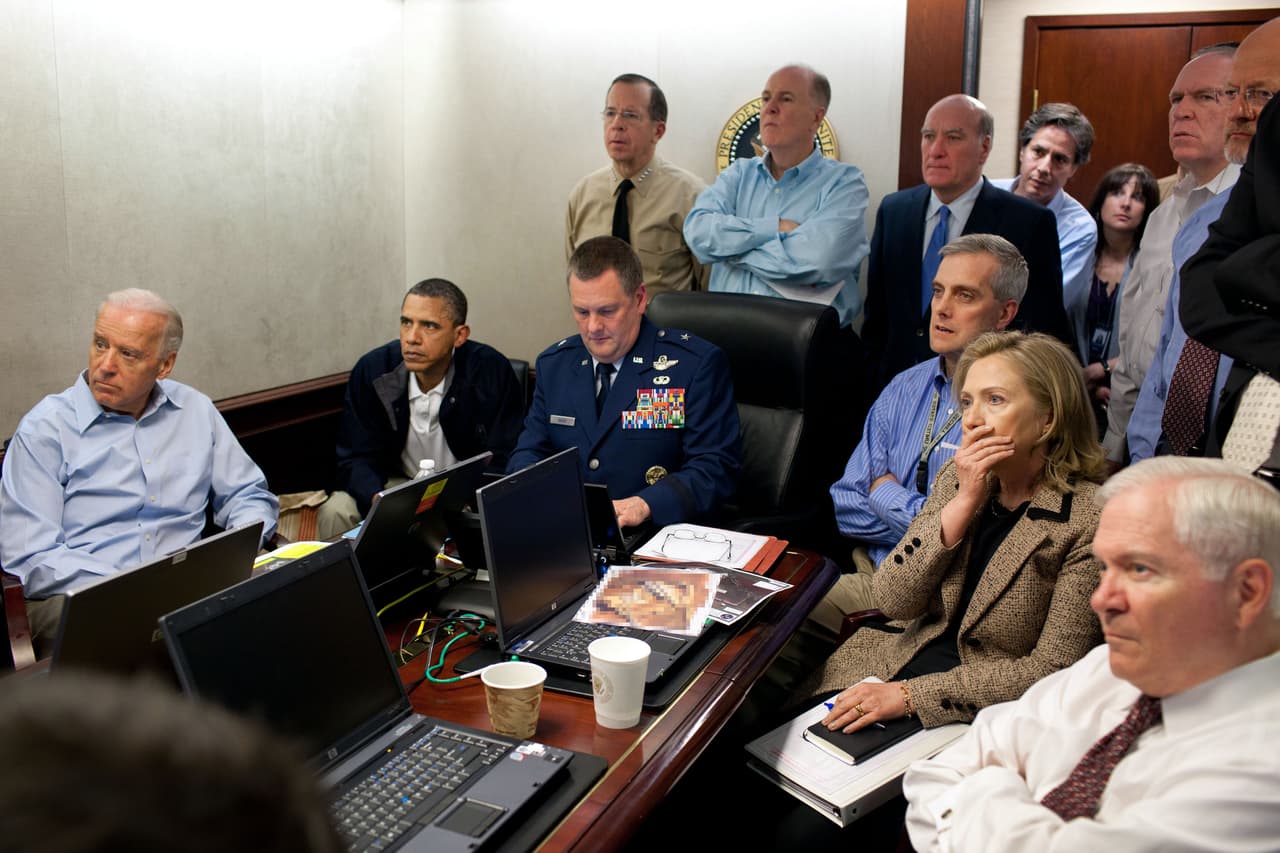 Hillary Clinton, en el seguimiento de la caza a Bin Laden.