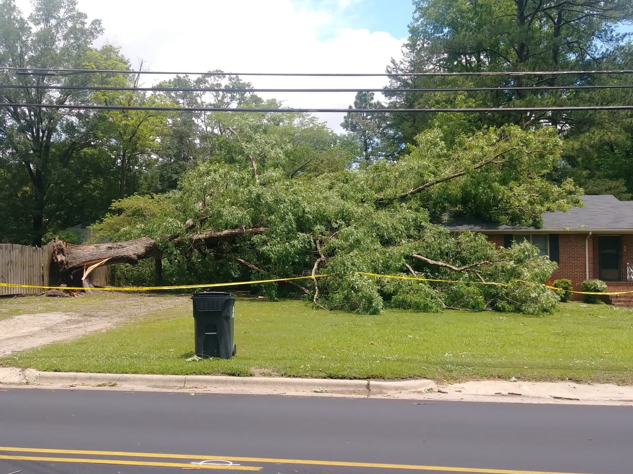 Confirman paso de tornado en Zebulon