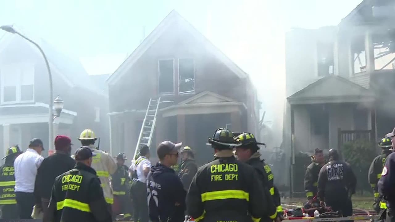Un incendio registrado el lunes 20 de abril, alrededor de las 9 de la mañana, 
<b><a href="https://www.univision.com/local/chicago-wgbo/titulo-akta-voraz-incendio-en-south-austin-destruye-tres-viviendas-y-deja-al-menos-26-personas-sin-hogar-video" target="_blank">dejó a 26 personas sin hogar</a></b> en un complejo de apartamentos ubicado 
<b>en el sur del vecindario de Austin. </b>Las familias afectadas buscan hoy el apoyo de la comunidad para reponerse de la tragedia.