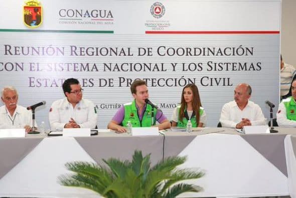 Muchos opinan que debería dejarlo trabajar a solas.