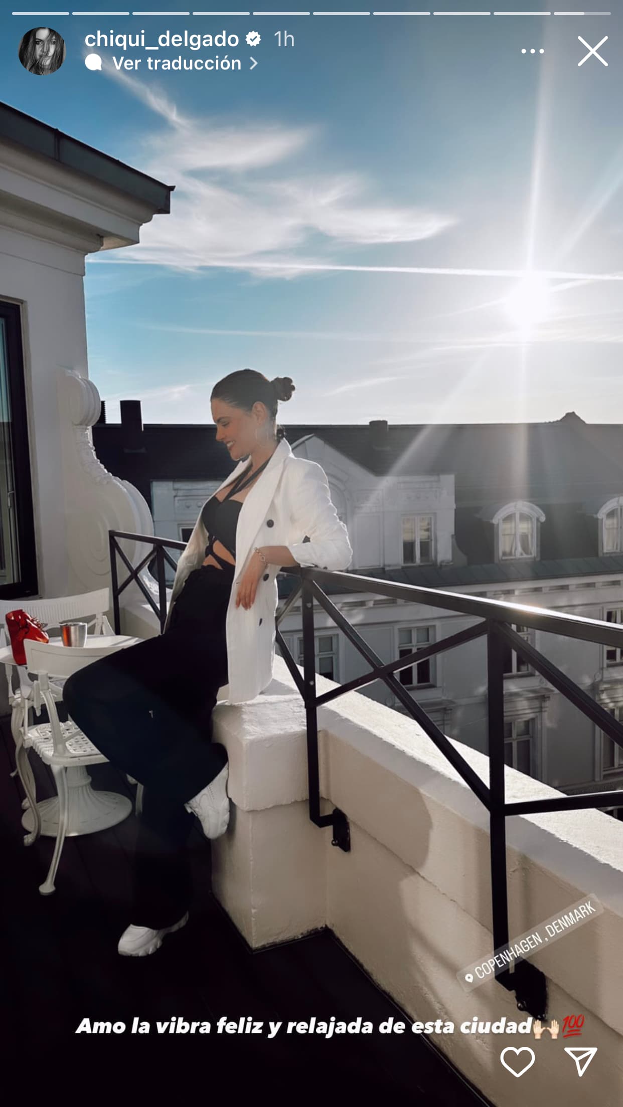 "Amo la vibra feliz y relajada de esta ciudad", compartió durante este fin de semana.
