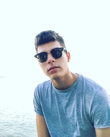 Su comida favorita es la lasagna.