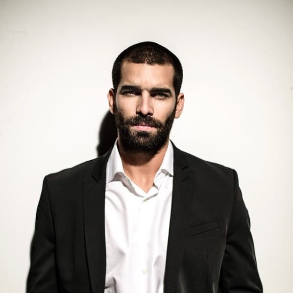 Rubén Cortada es otro cubano de pura cepa que llega a conquistar la pantalla de UniMás como Faruq Ben Barek en la serie El Príncipe, ¿te lo vas a perder?