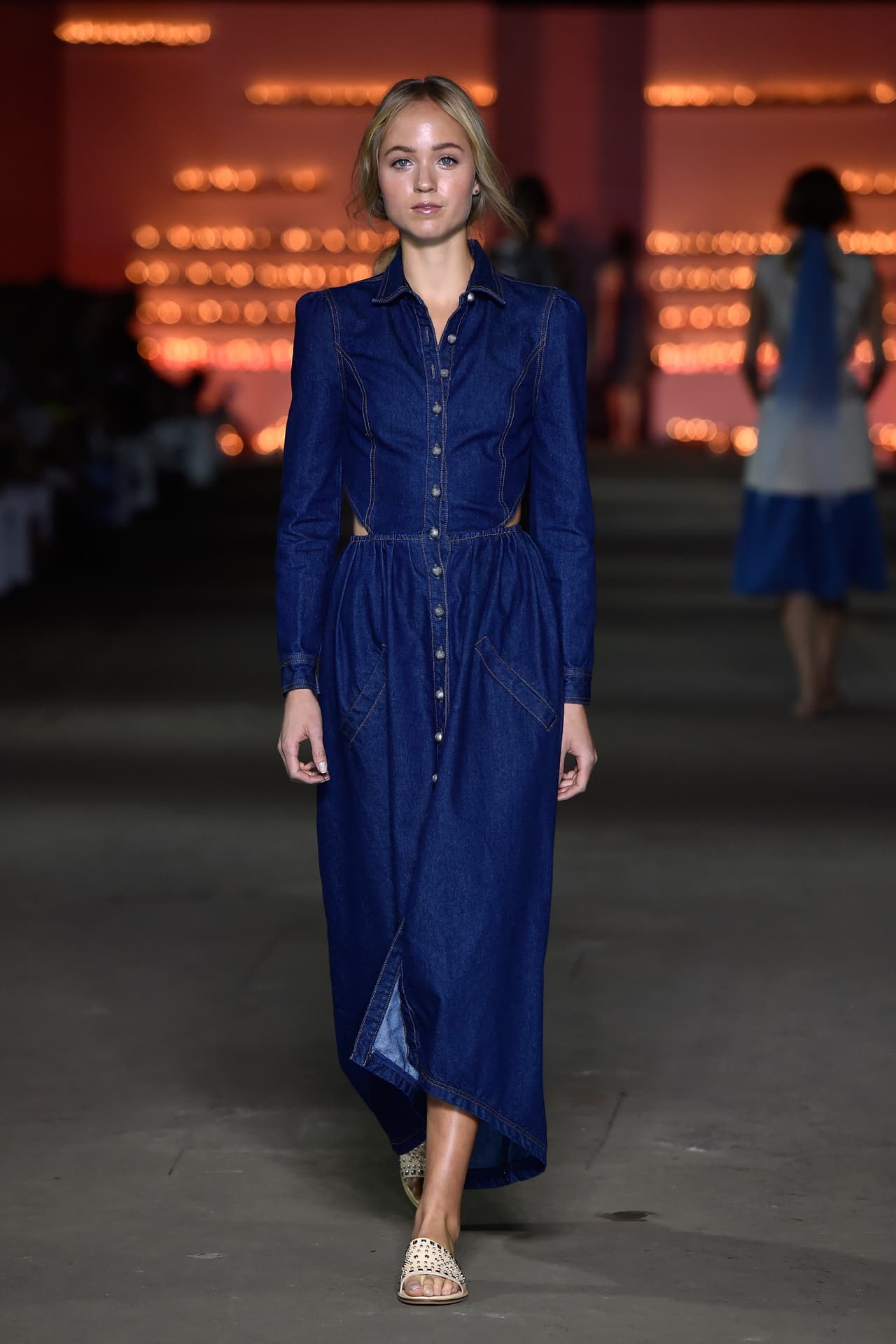 La fiebre denim llegó para esta temporada otoño-invierno y promete quedarse mucho tiempo.